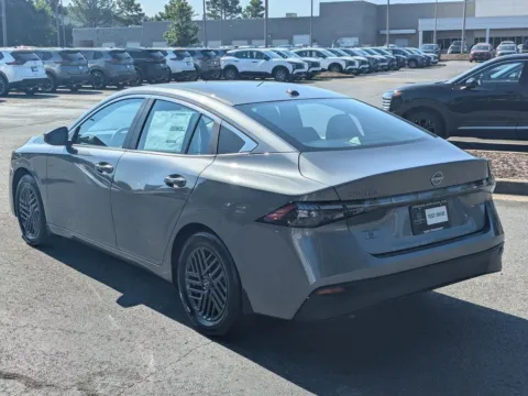 More photos of 2027 Nissan Sentra SV at Town Center Nissan, GA