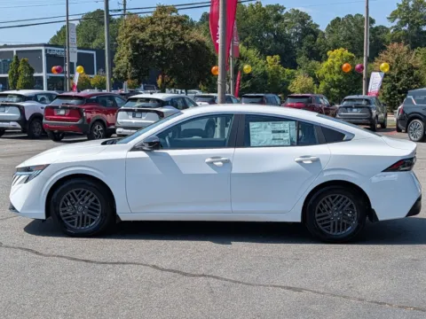 More photos of 2027 Nissan Sentra SV at Town Center Nissan, GA