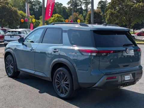 More photos of 2026 Nissan Pathfinder SL at Town Center Nissan, GA