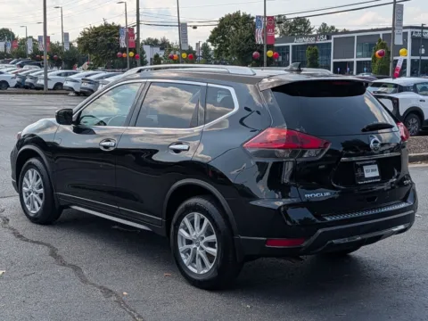 More photos of 2019 Nissan Rogue SV at Town Center Nissan, GA