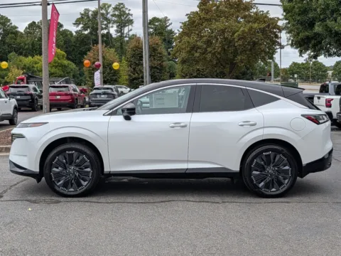 More photos of 2027 Nissan Murano Platinum at Town Center Nissan, GA