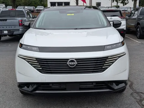 Photos of 2027 Nissan Murano Platinum for sale in Kennesaw, GA at Town Center Nissan