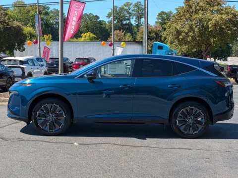 More photos of 2027 Nissan Murano Platinum at Town Center Nissan, GA