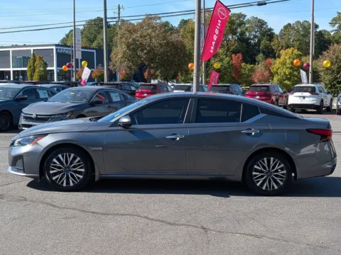 More photos of 2023 Nissan Altima 2.5 SV at Town Center Nissan, GA