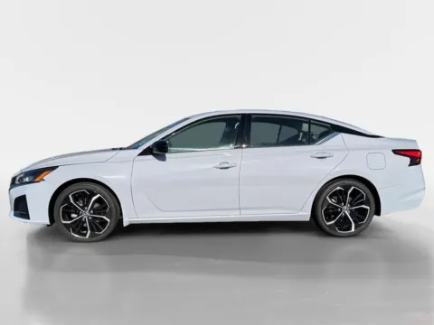 Photos of 2024 Nissan Altima 2.5 SR for sale in Morristown, TN at Morristown Nissan