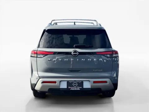 More photos of 2024 Nissan Pathfinder Platinum at Morristown Nissan, TN