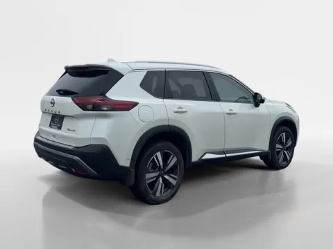 More photos of 2023 Nissan Rogue SL at Morristown Nissan, TN