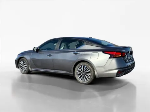 Another view of 2023 Nissan Altima 2.5 SV for sale in Morristown, TN at Morristown Nissan