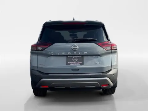 More photos of 2022 Nissan Rogue SL at Morristown Nissan, TN