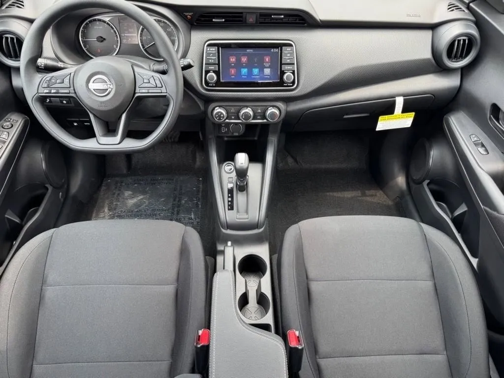 2025 Nissan KICKS PLAY Base - Photo 9