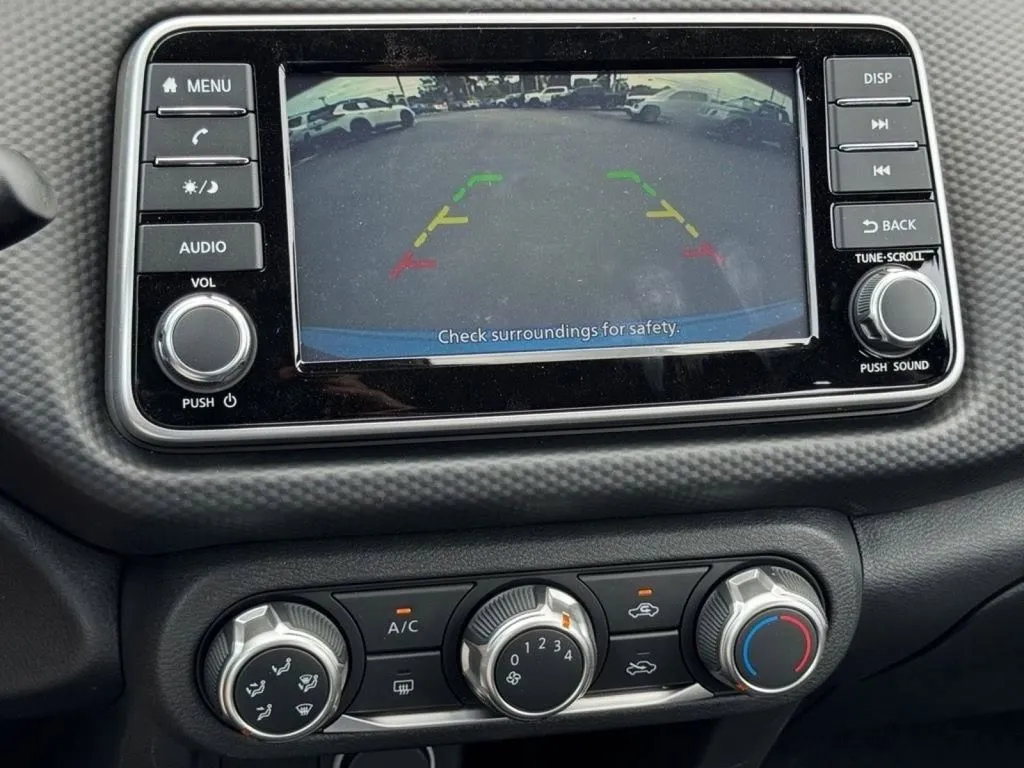 2025 Nissan KICKS PLAY Base - Photo 12