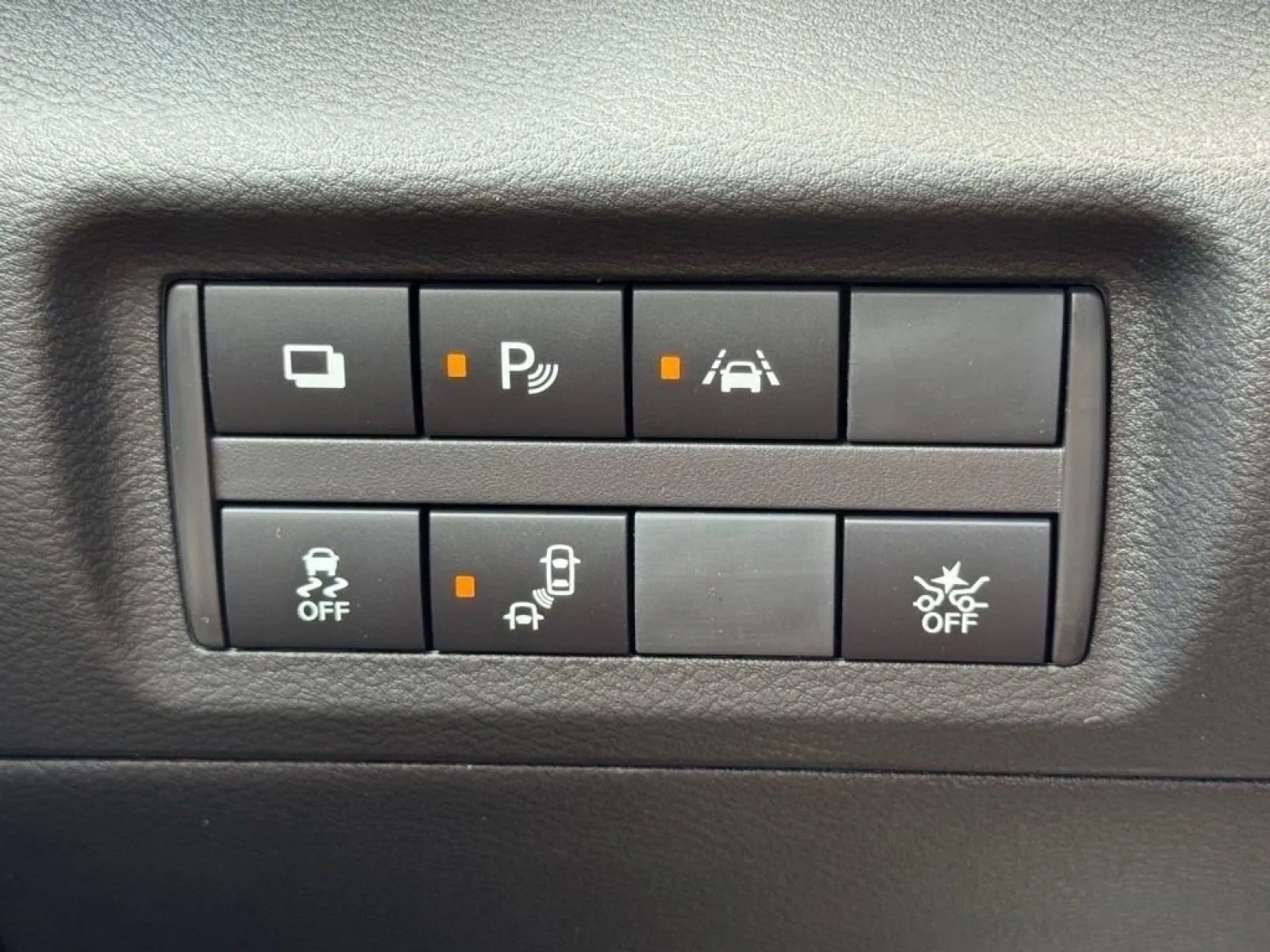 2025 Nissan KICKS PLAY Base - Photo 14