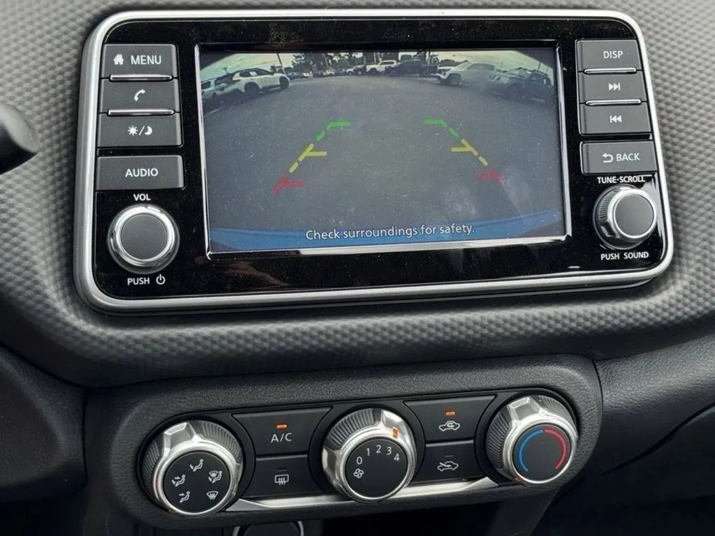 2025 Nissan KICKS PLAY Base - Photo 12