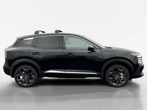 More photos of 2026 Nissan Kicks SR at Morristown Nissan, TN