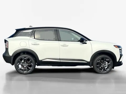 More photos of 2026 Nissan Kicks SR at Morristown Nissan, TN