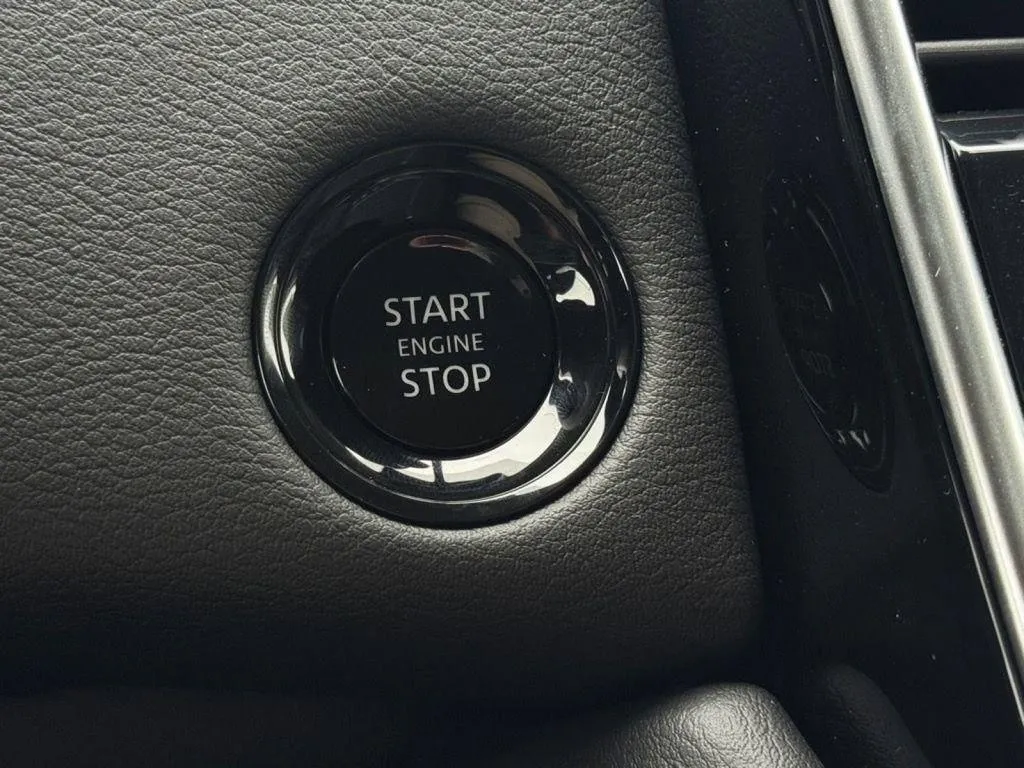 2026 Nissan Armada SV - Photo 18