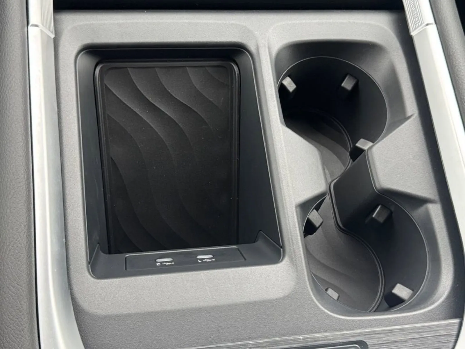 2026 Nissan Armada SV - Photo 14