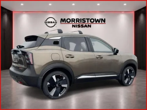 More photos of 2026 Nissan Kicks SR at Morristown Nissan, TN