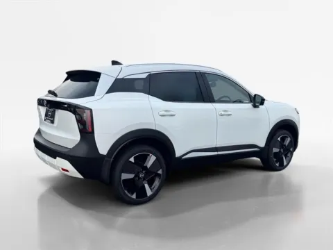 More photos of 2026 Nissan Kicks SR at Morristown Nissan, TN