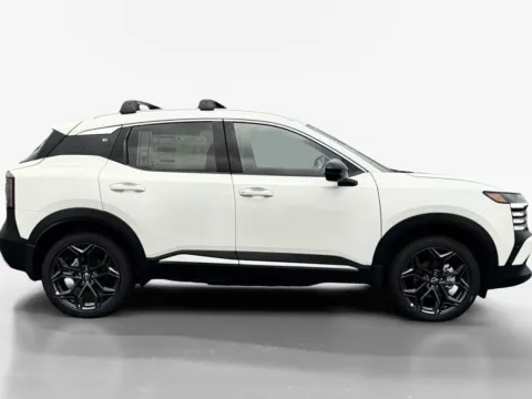More photos of 2026 Nissan Kicks SR at Morristown Nissan, TN