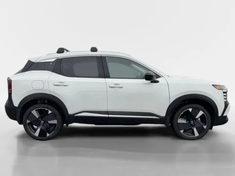 More photos of 2026 Nissan Kicks SR at Morristown Nissan, TN