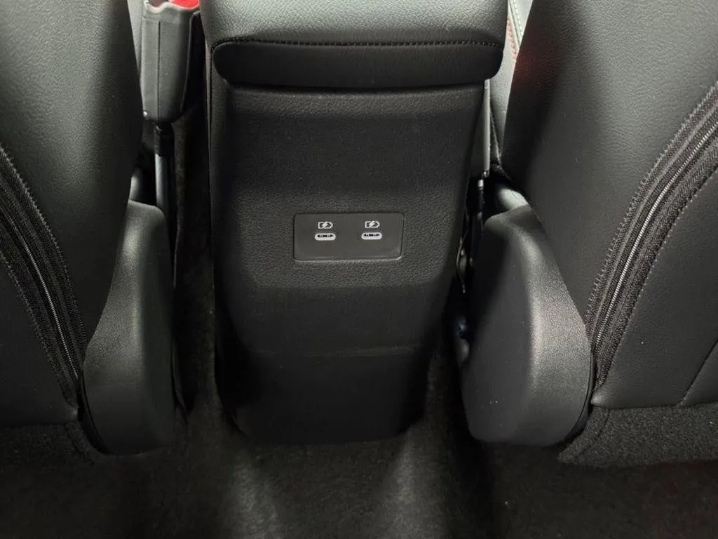 2026 Nissan KICKS SR AWD - Photo 18