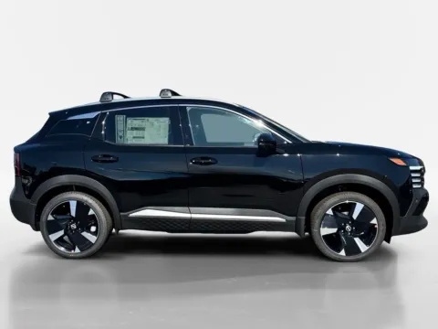 More photos of 2026 Nissan Kicks SR at Morristown Nissan, TN