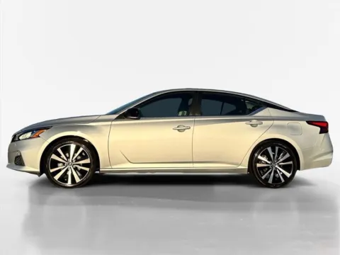 Photos of 2021 Nissan Altima 2.5 SR for sale in Morristown, TN at Morristown Nissan