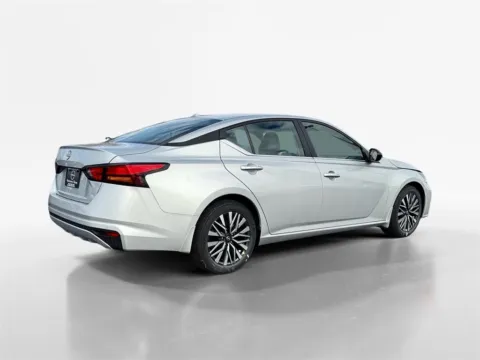 More photos of 2025 Nissan Altima 2.5 SV at Morristown Nissan, TN