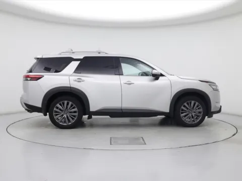 More photos of 2025 Nissan Pathfinder SL at Morristown Nissan, TN