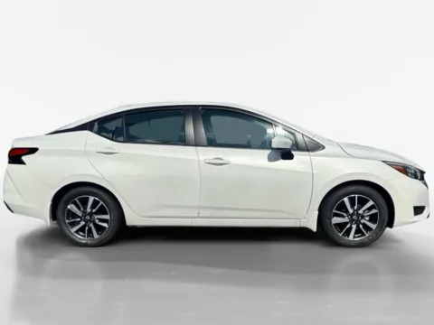 More photos of 2025 Nissan Versa 1.6 SV at Morristown Nissan, TN