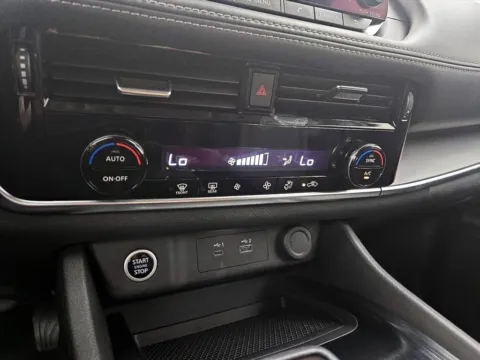 More photos of 2023 Nissan Rogue SV at Morristown Nissan, TN