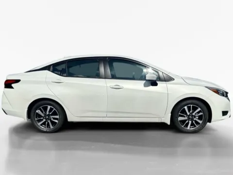 More photos of 2025 Nissan Versa 1.6 SV at Morristown Nissan, TN