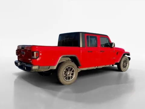 More photos of 2023 Jeep Gladiator Overland at Morristown Nissan, TN