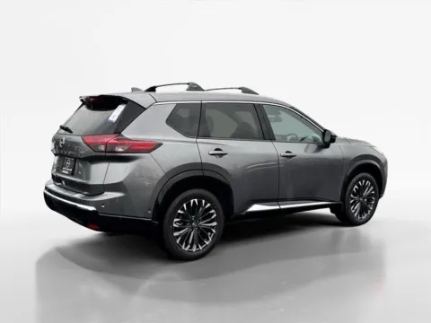 More photos of 2026 Nissan Rogue Platinum at Morristown Nissan, TN