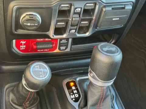 More photos of 2023 Jeep Wrangler Rubicon at Morristown Nissan, TN