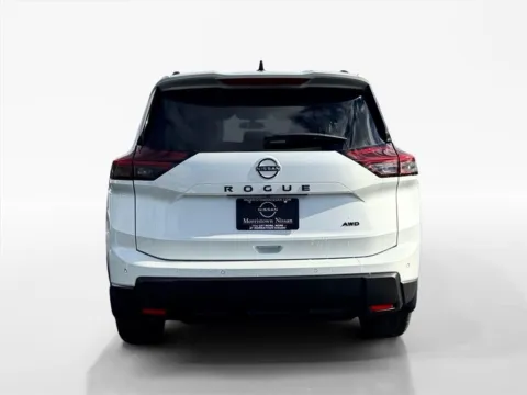 More photos of 2026 Nissan Rogue Dark Armor at Morristown Nissan, TN