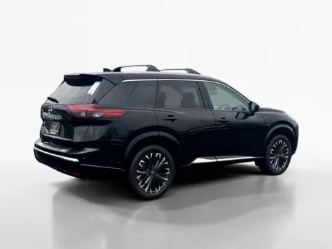 More photos of 2026 Nissan Rogue Platinum at Morristown Nissan, TN