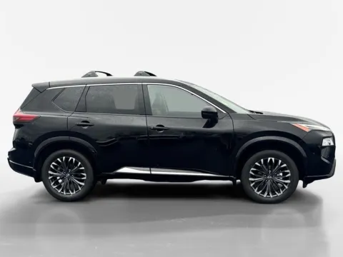 More photos of 2026 Nissan Rogue Platinum at Morristown Nissan, TN