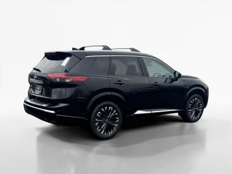 More photos of 2026 Nissan Rogue Platinum at Morristown Nissan, TN