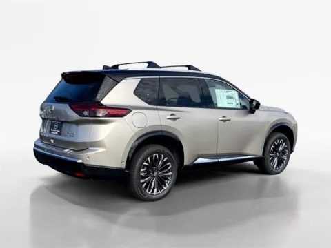 More photos of 2026 Nissan Rogue Platinum at Morristown Nissan, TN