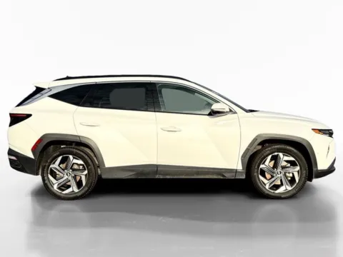 More photos of 2024 Hyundai Tucson Limited at Morristown Nissan, TN