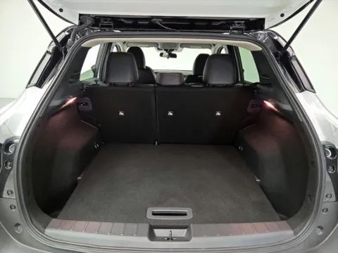 More photos of 2025 Nissan Kicks SR at Morristown Nissan, TN