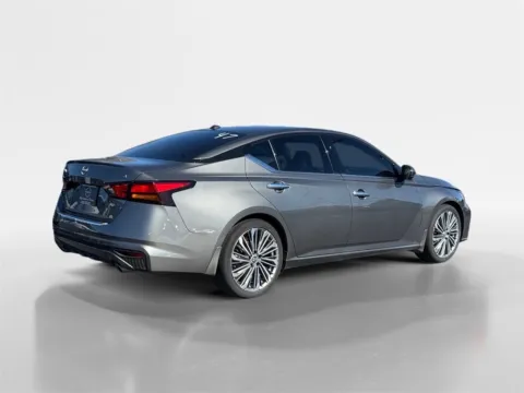 More photos of 2023 Nissan Altima 2.5 SL at Morristown Nissan, TN