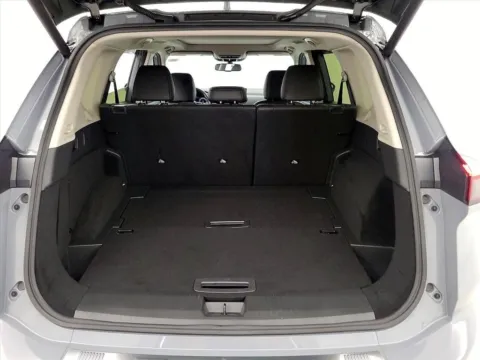 More photos of 2024 Nissan Rogue Platinum at Morristown Nissan, TN