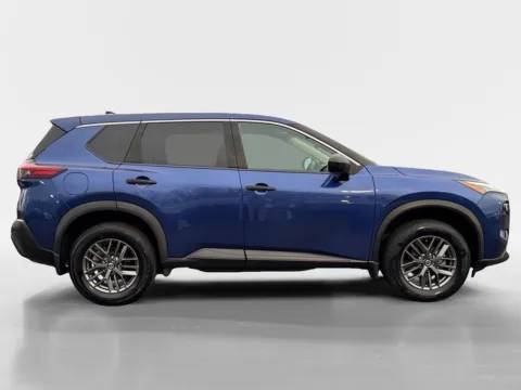 More photos of 2021 Nissan Rogue S at Morristown Nissan, TN