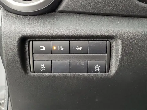 More photos of 2021 Nissan Versa 1.6 S at Morristown Nissan, TN