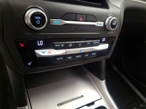 More photos of 2020 Ford Explorer XLT at Morristown Nissan, TN