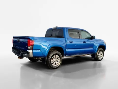 More photos of 2018 Toyota Tacoma at Morristown Nissan, TN