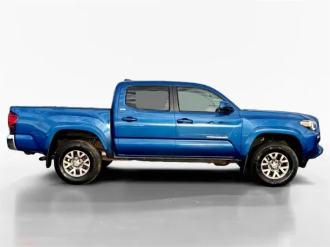 More photos of 2018 Toyota Tacoma at Morristown Nissan, TN
